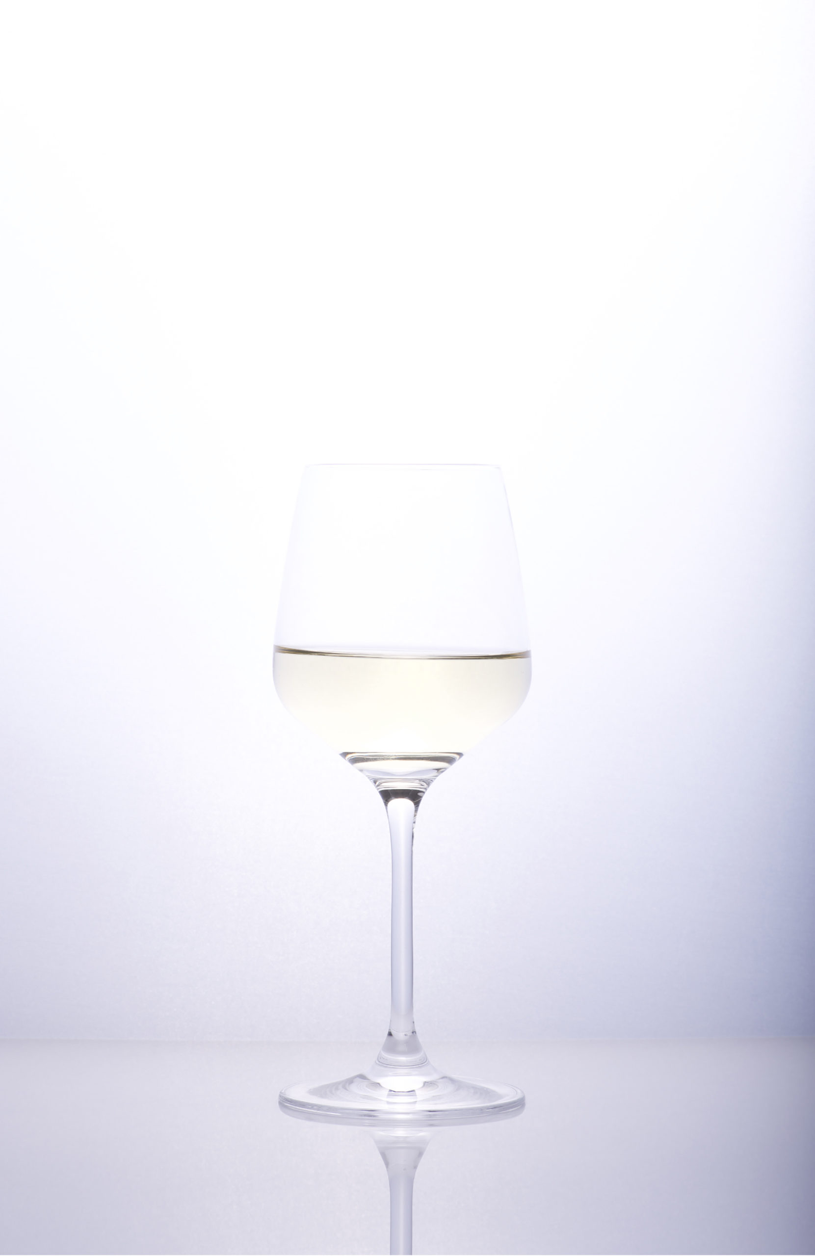 Wine glass lighting setup